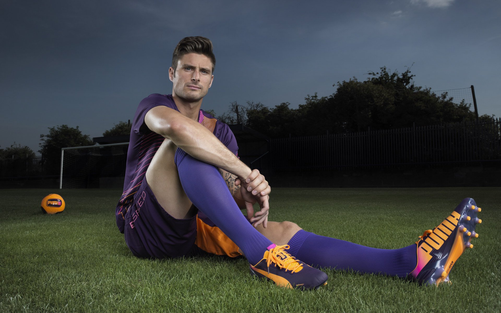 国王对阵掘金，锡安关键战不手软