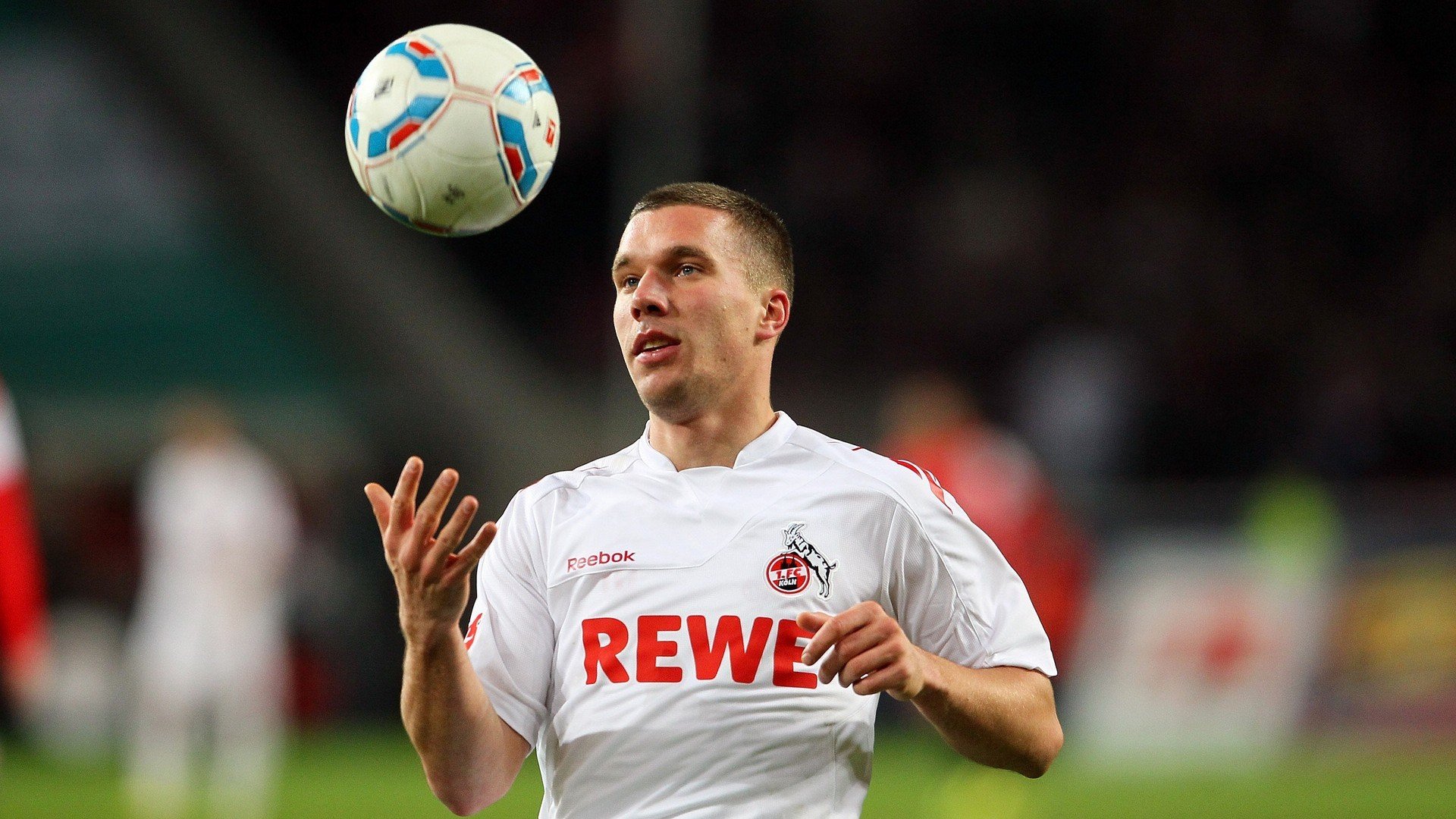 曼联关键战突围卡塔尔，巴雷拉用实力证明自己，一粒进球背后的足球全球化密码